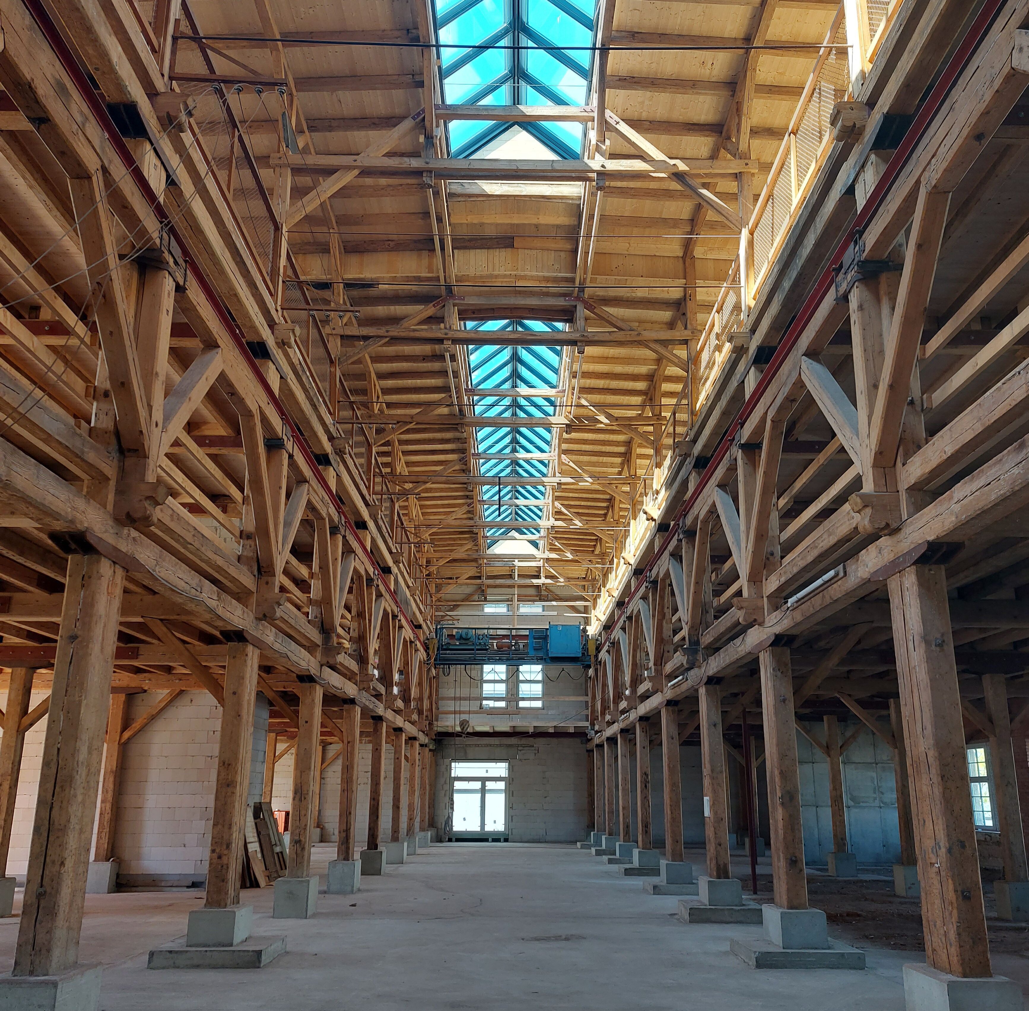 Holzhalle