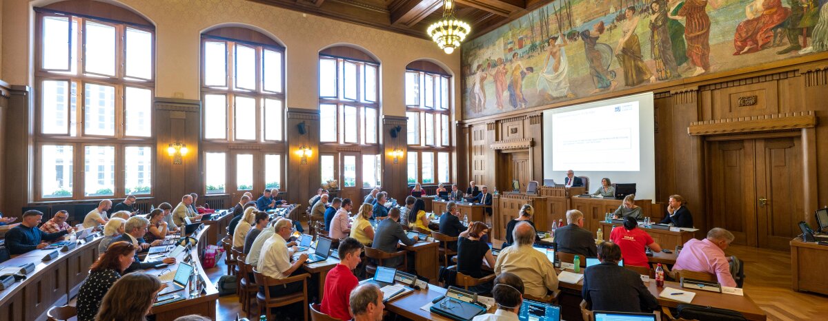 Stadtratssitzung im Stadtverordnetensaal des Rathauses