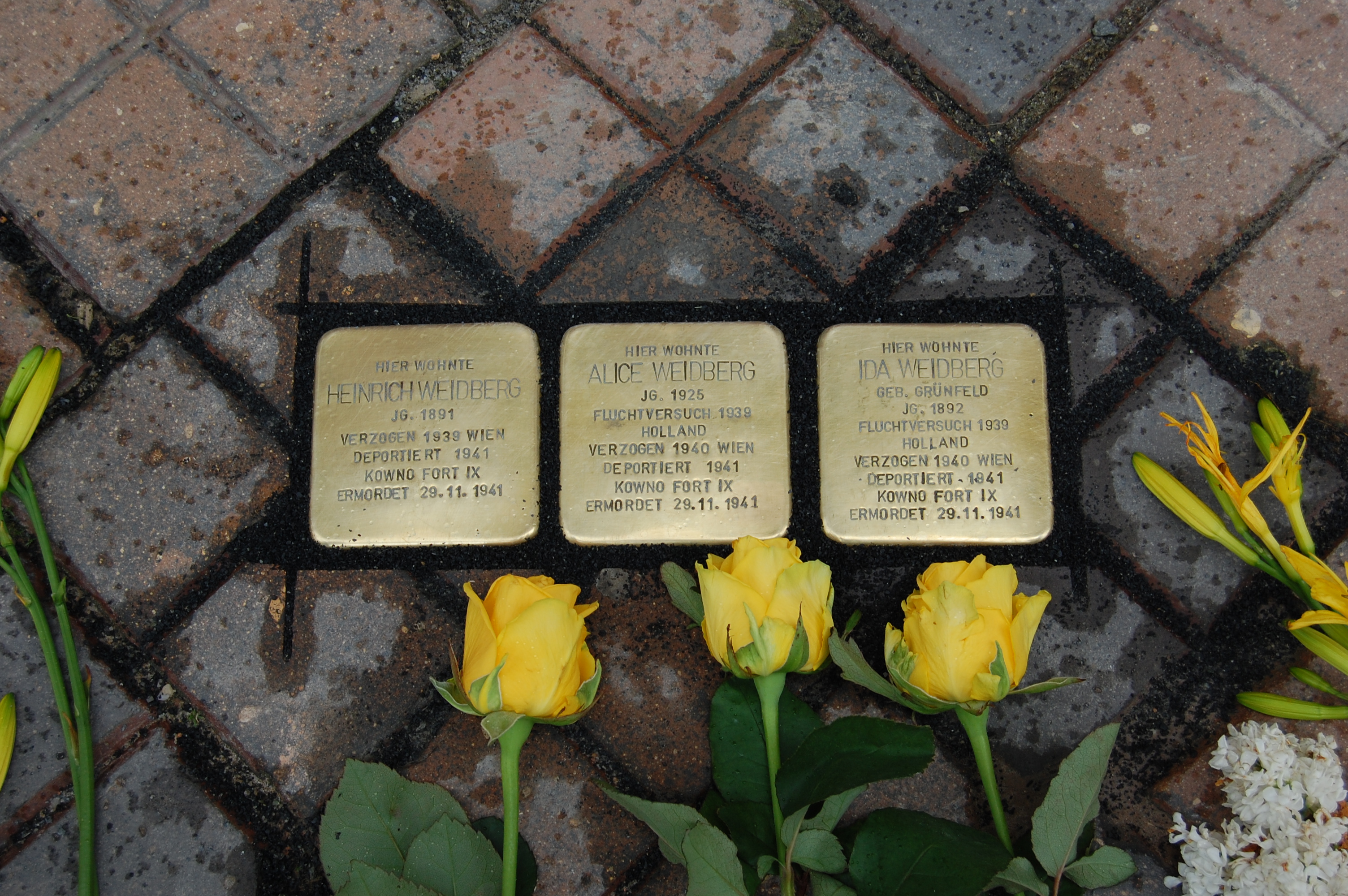 Stolpersteine Familie Weidberg