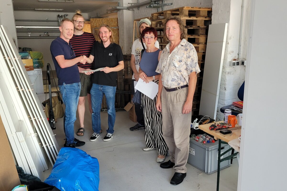Die ersten fertigen Werkstatträume im Haus A der Stadtwirtschaft wurden an den Verein Stadtfabrikanten e. V. übergeben.
