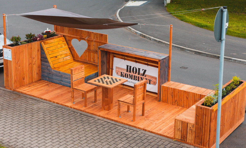 An der Zeisigwaldstraße wurde ein Parklet errichtet.